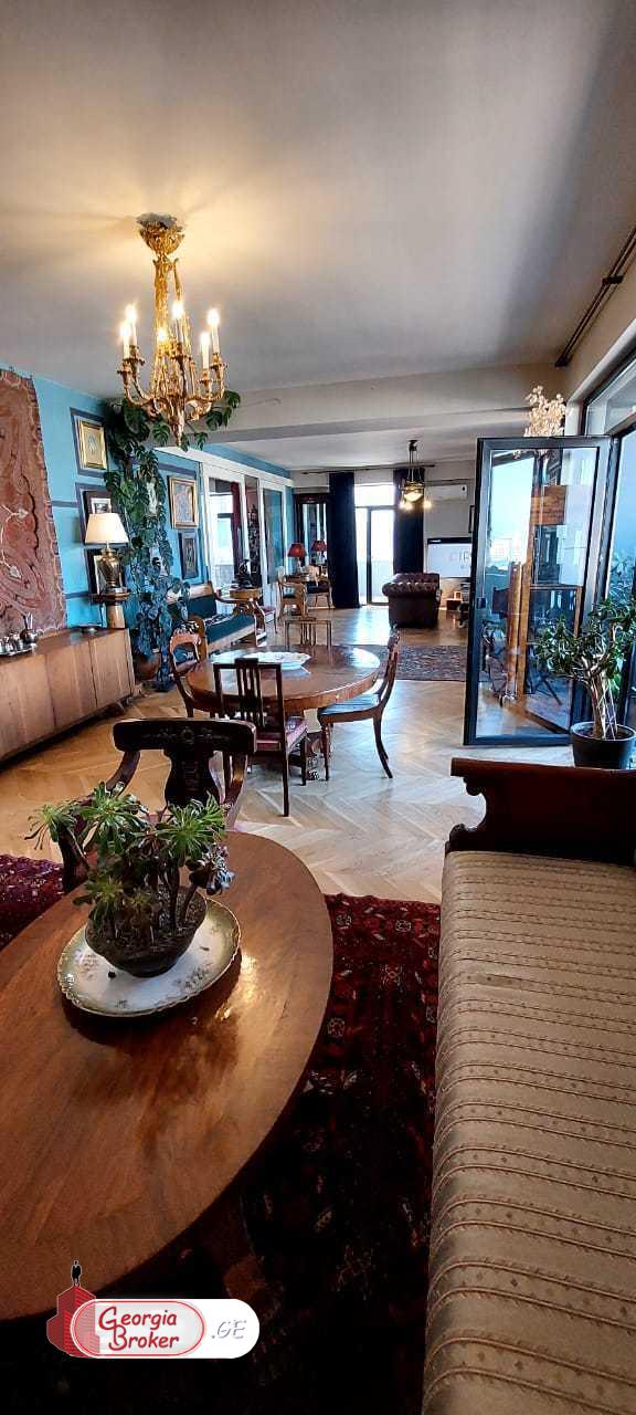 nearly repaired 5-room apartment for sale