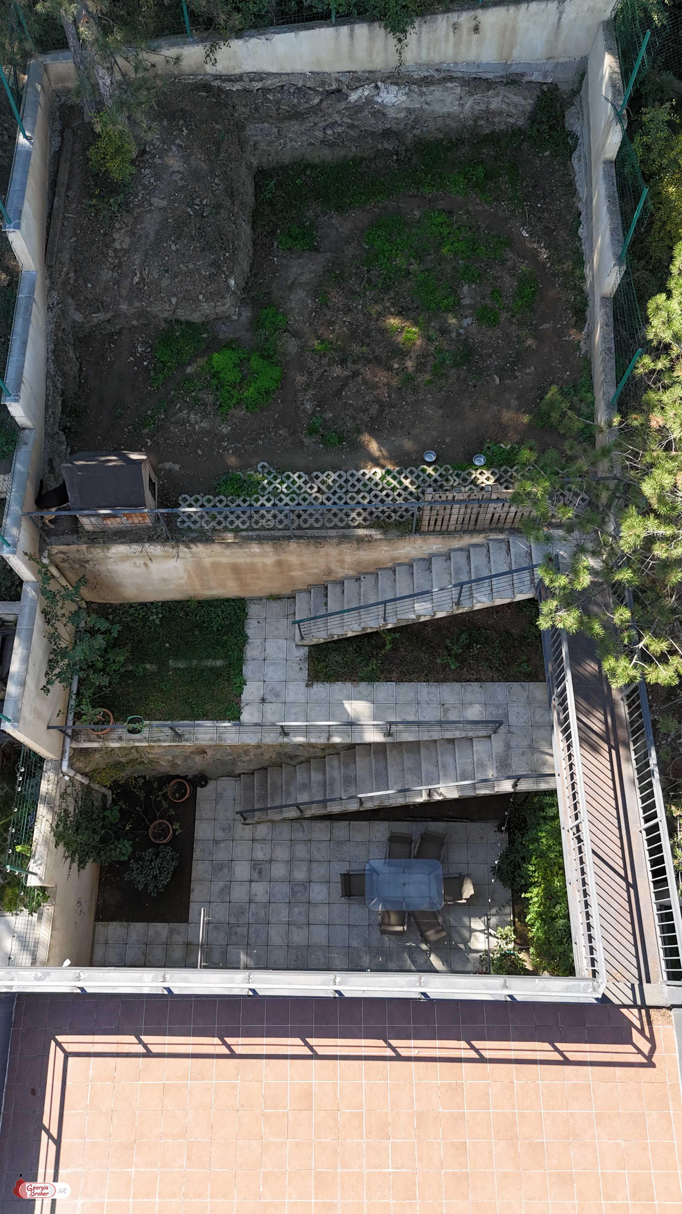 nearly repaired 7-room house for sale