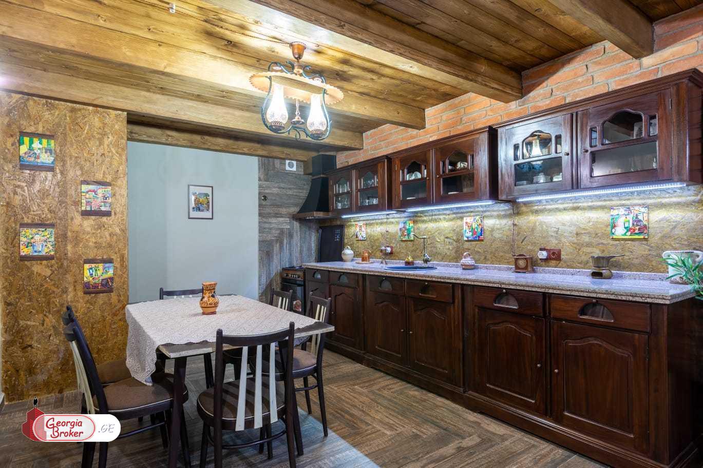 ქირავდება ახალი გარემონტებული 6 ოთახიანი სახლი მთაწმინდაზე