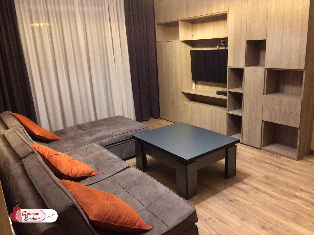 nearly repaired 3-room apartment for rent