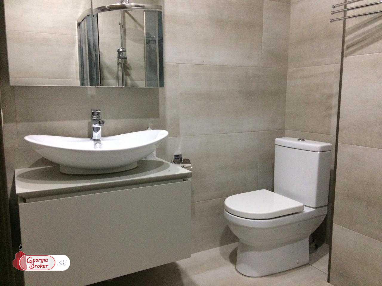 nearly repaired 3-room apartment for rent