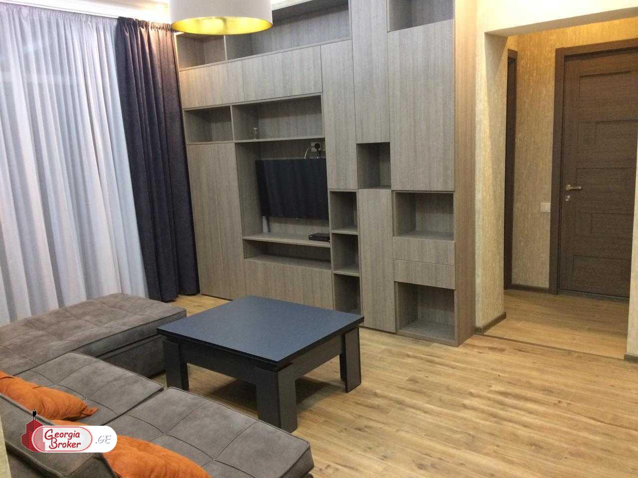 nearly repaired 3-room apartment for rent