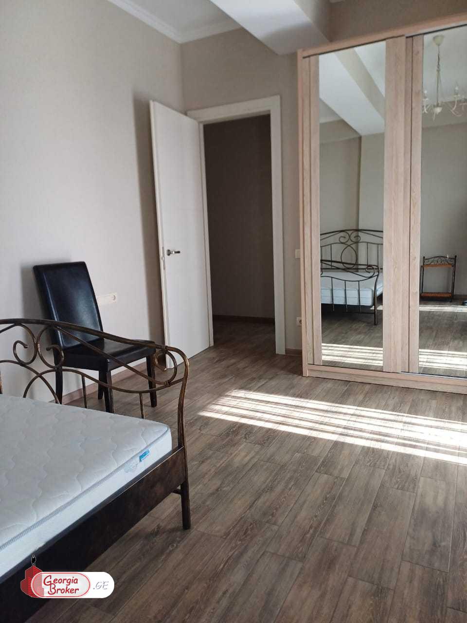 ქირავდება ახალი გარემონტებული 6 ოთახიანი სახლი წავკისში