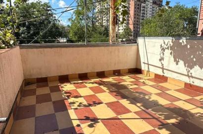 nearly repaired 8-room house for rent