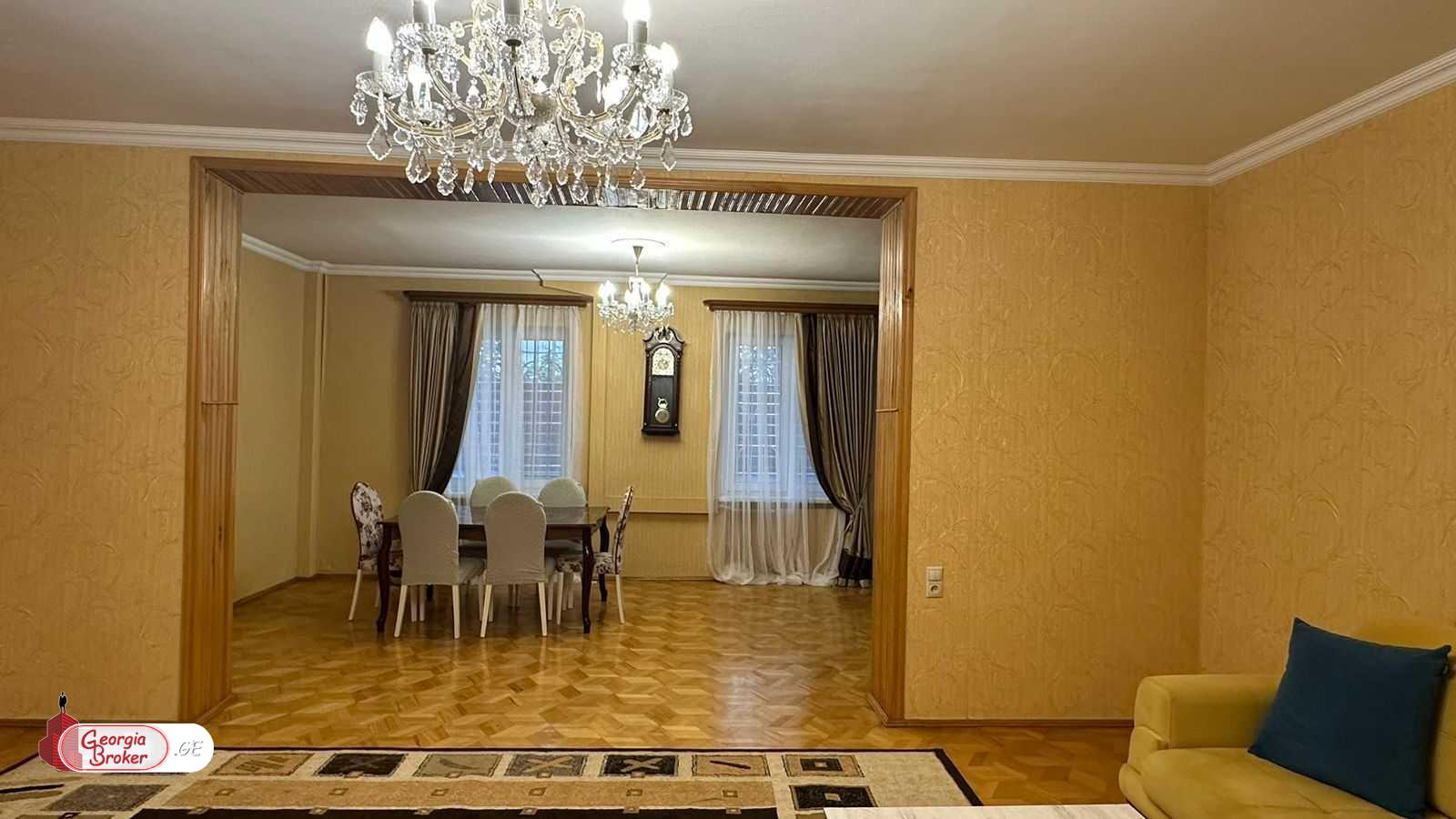 nearly repaired 8-room house for rent