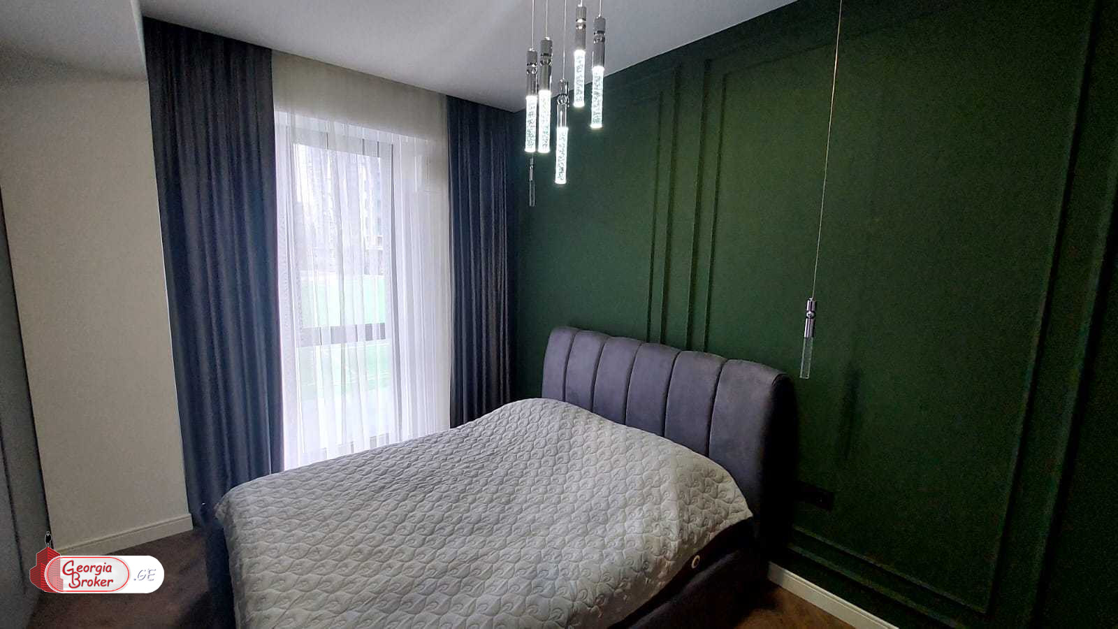 продается квартира с новым ремонтом 4-комнаты