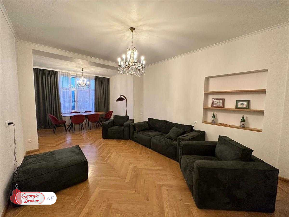 nearly repaired 5-room apartment for rent