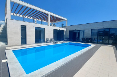 в аренду дом с новым ремонтом 8-комнат