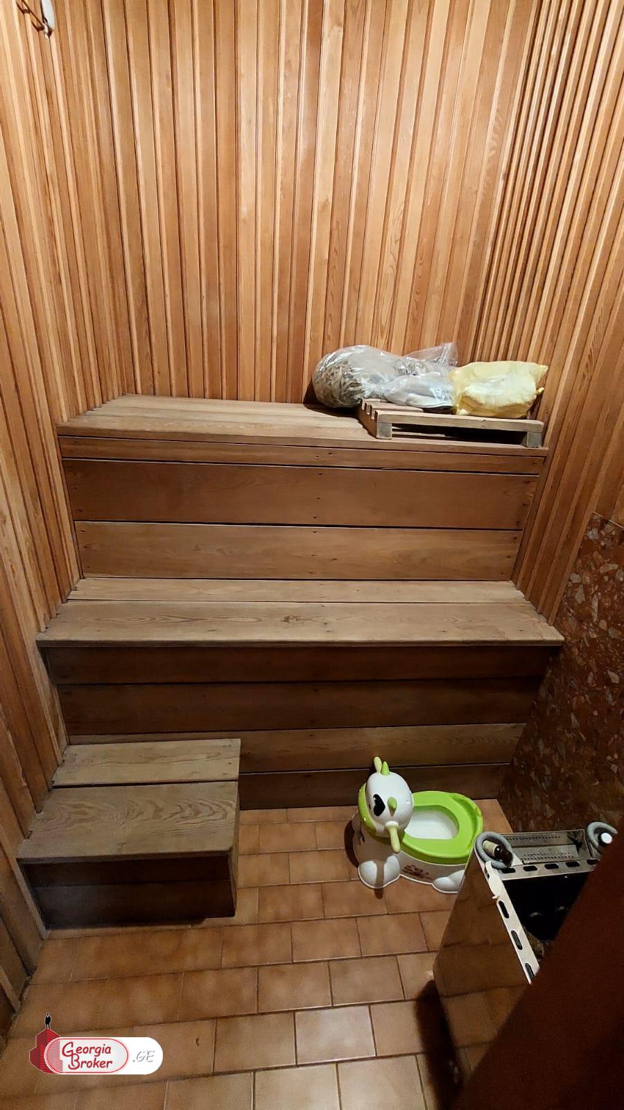 ქირავდება ახალი გარემონტებული 10 ოთახიანი სახლი ლოტკინზე