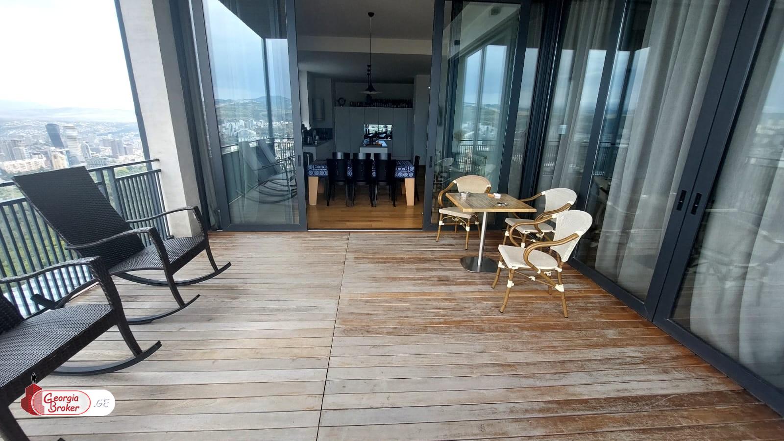 nearly repaired 8-room apartment for sale