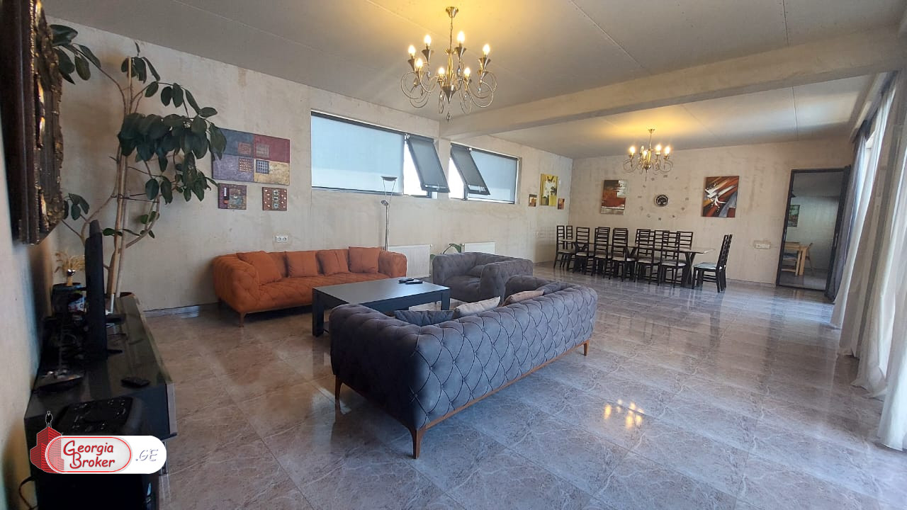 в аренду дом с новым ремонтом 8-комнат