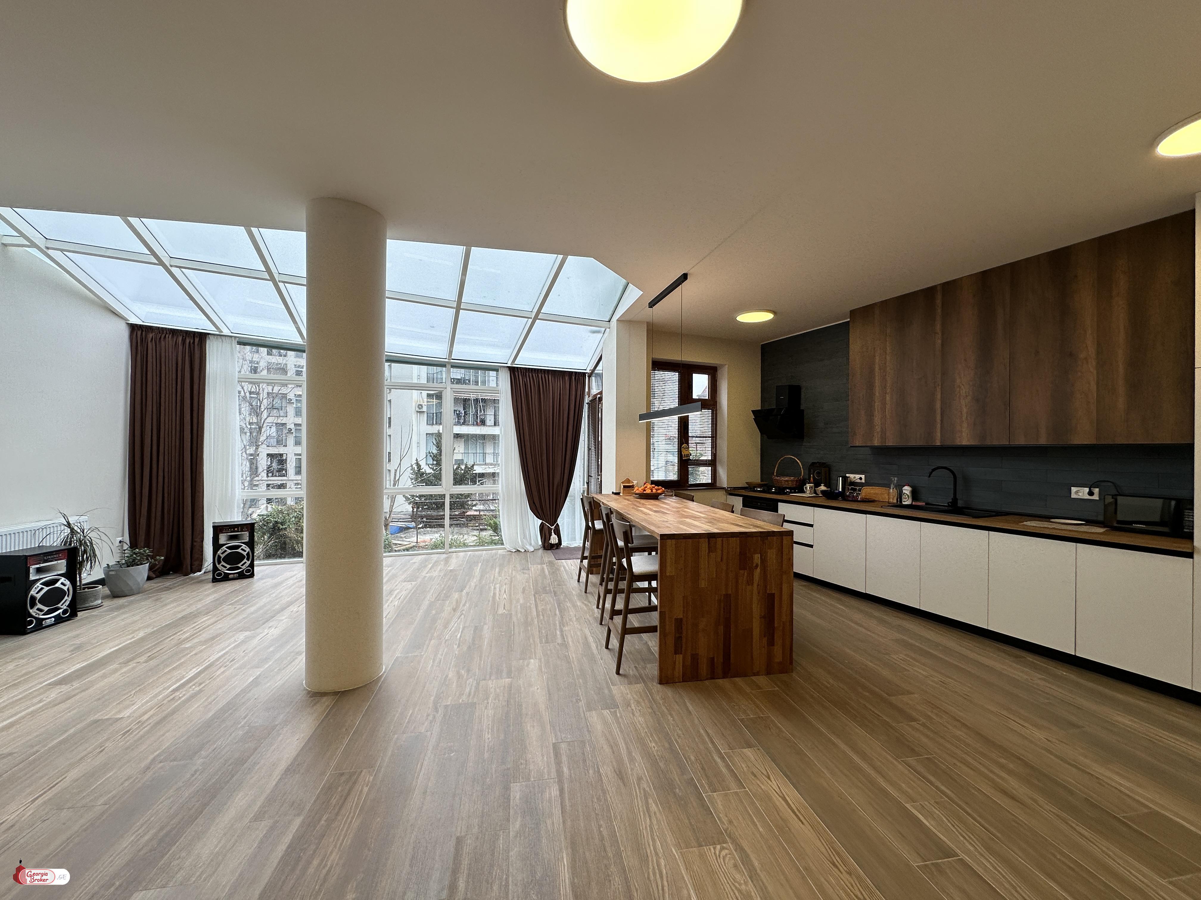 nearly repaired 5-room apartment for rent