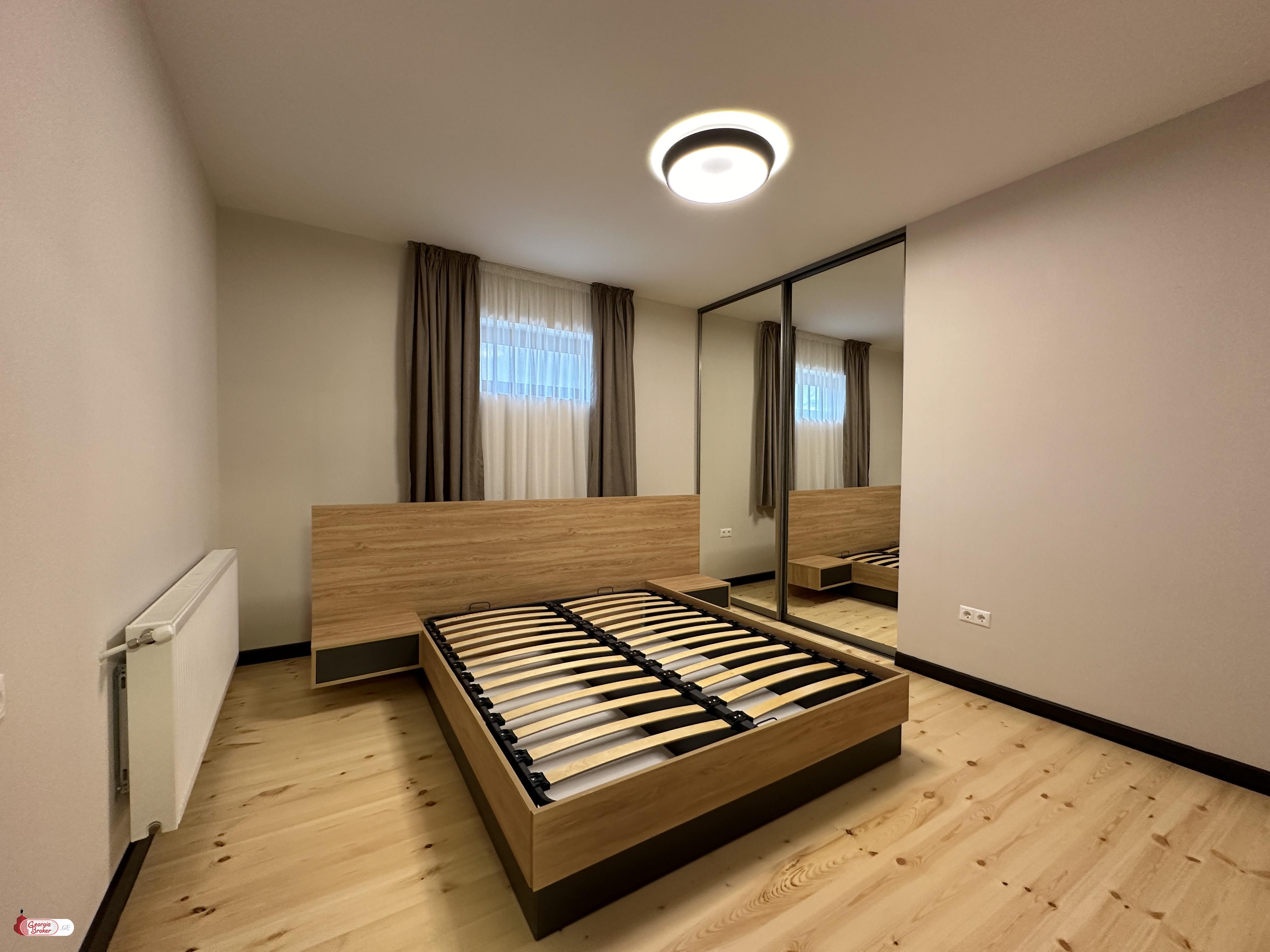 nearly repaired 5-room apartment for rent