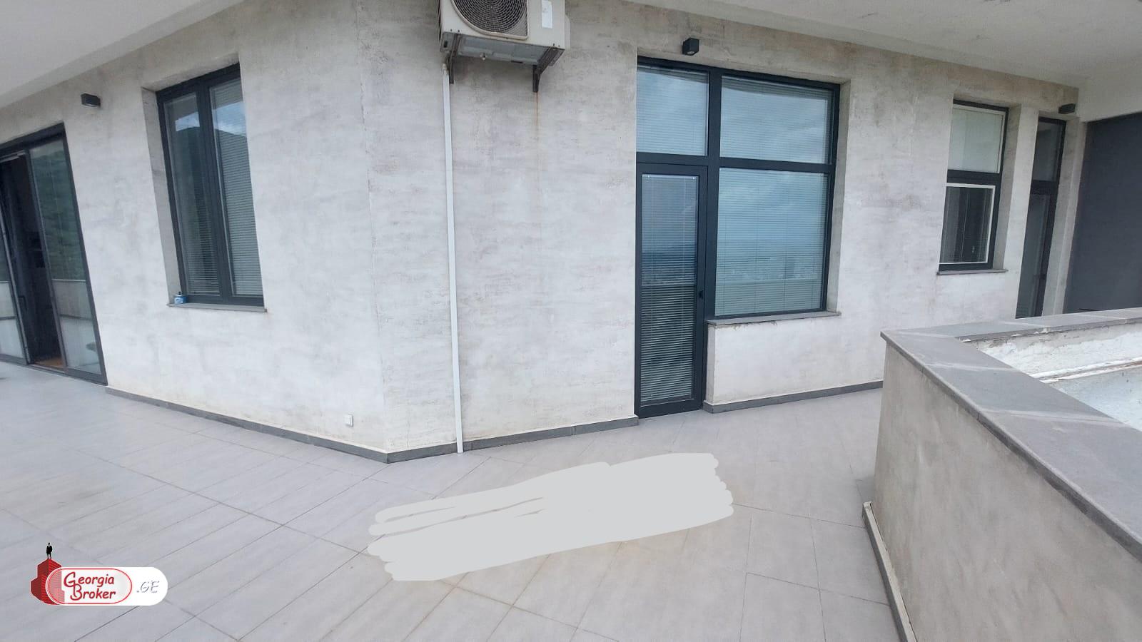 ქირავდება ახალი გარემონტებული 8 ოთახიანი ბინა