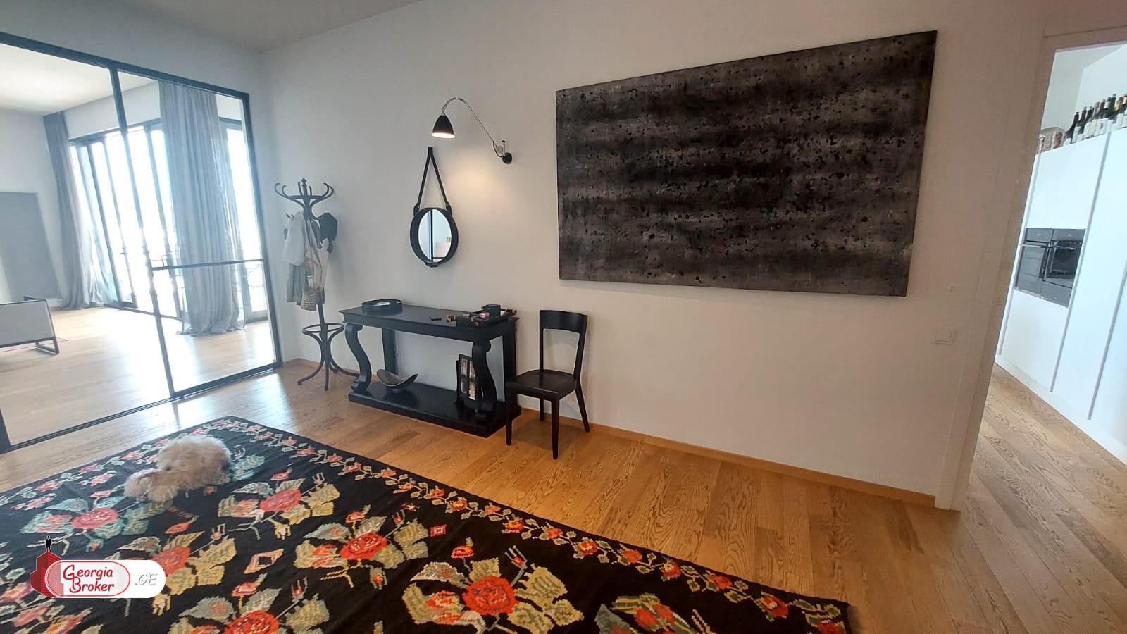 nearly repaired 8-room apartment for sale