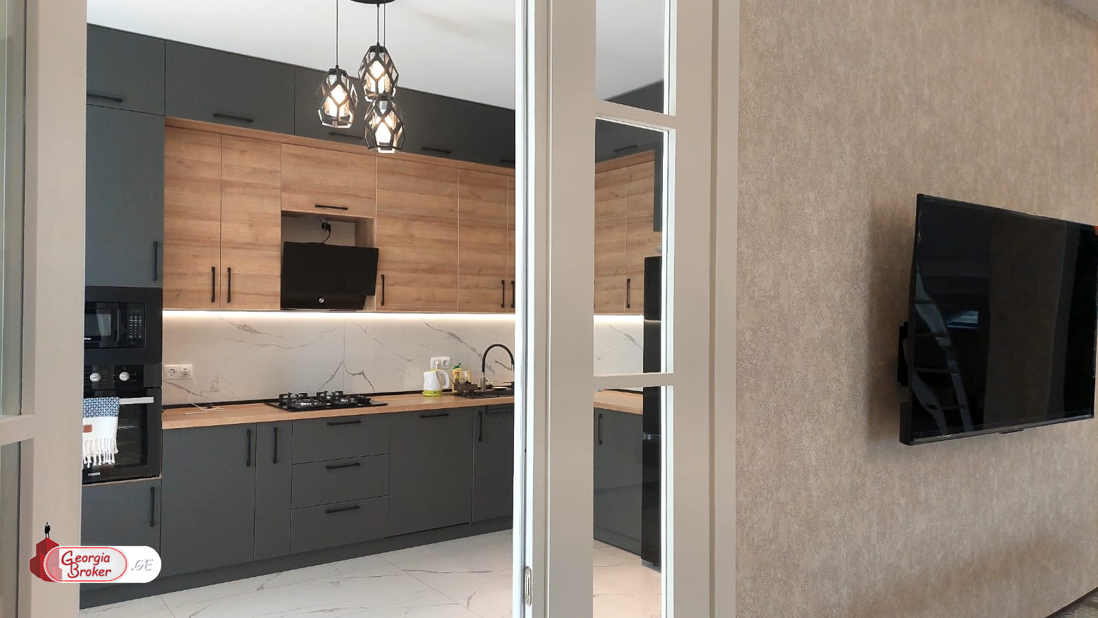 nearly repaired 7-room house for rent