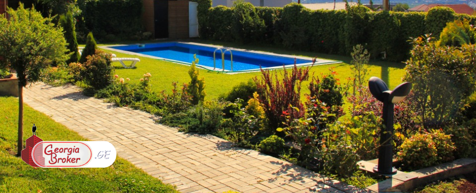 в аренду дом с новым ремонтом 8-комнат