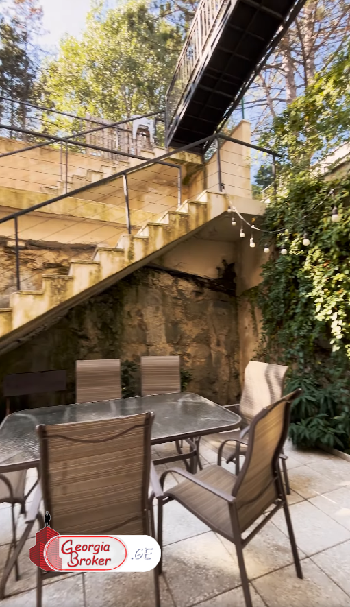 nearly repaired 7-room house for sale