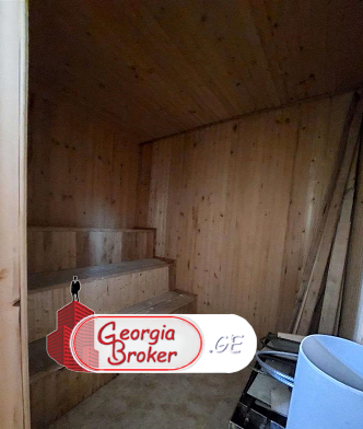 nearly repaired 7-room house for rent