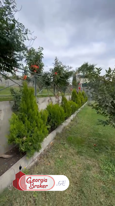 nearly repaired 9-room house for sale