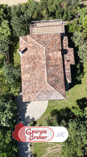 nearly repaired 9-room house for sale