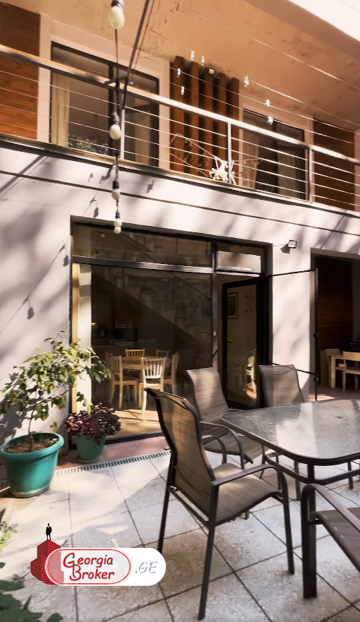 продается дом с новым ремонтом 6-комнат