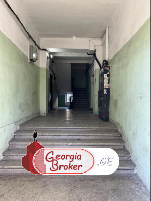 продается квартира с новым ремонтом 4-комнаты