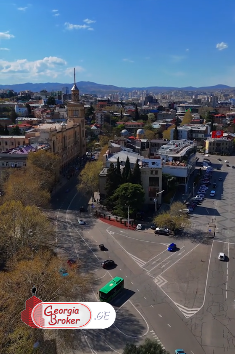 продается офис без ремонта 7-комнат