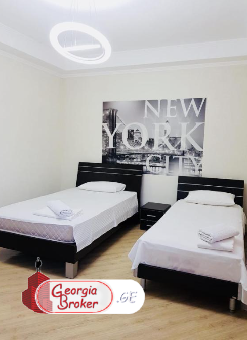 nearly repaired 8-room house for rent