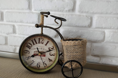 nearly repaired 12-room hotel for rent