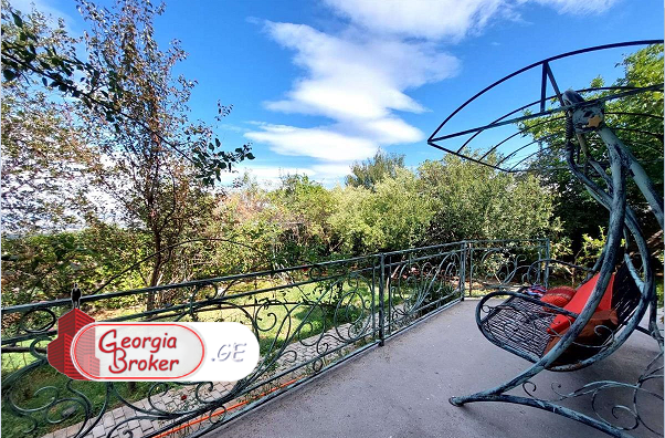 nearly repaired 7-room house for rent