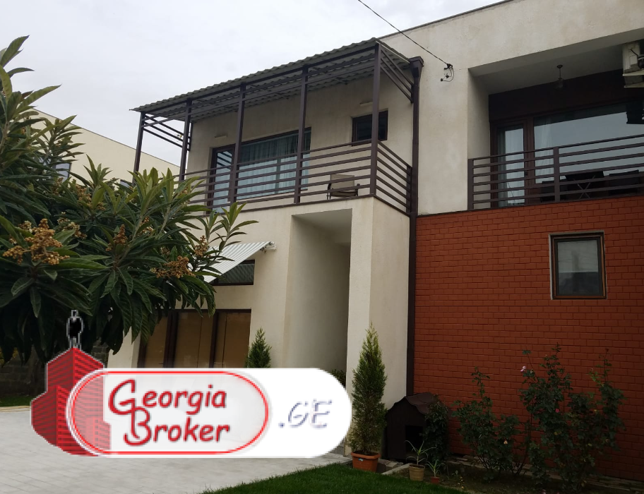 nearly repaired 8-room house for rent