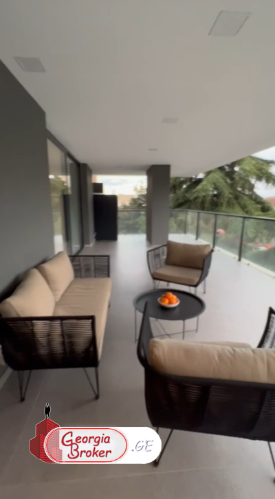 nearly repaired 5-room apartment for rent