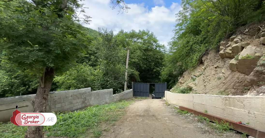 new build 8-room house for sale