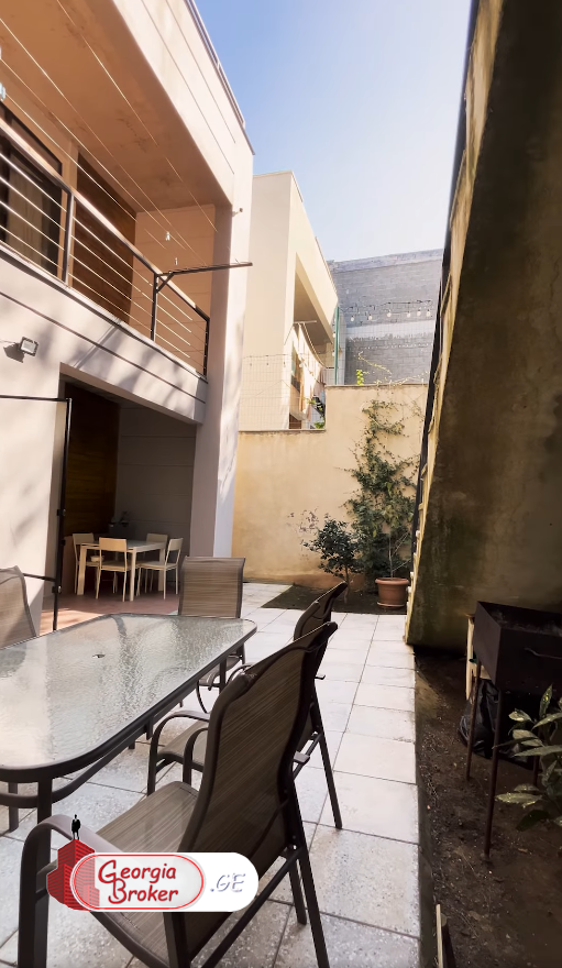 nearly repaired 7-room house for sale