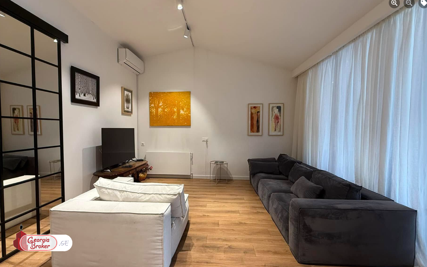 იყიდება ახალი გარემონტებული 4 ოთახიანი ბინა სოლოლაკში