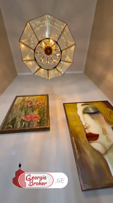 nearly repaired 9-room house for sale