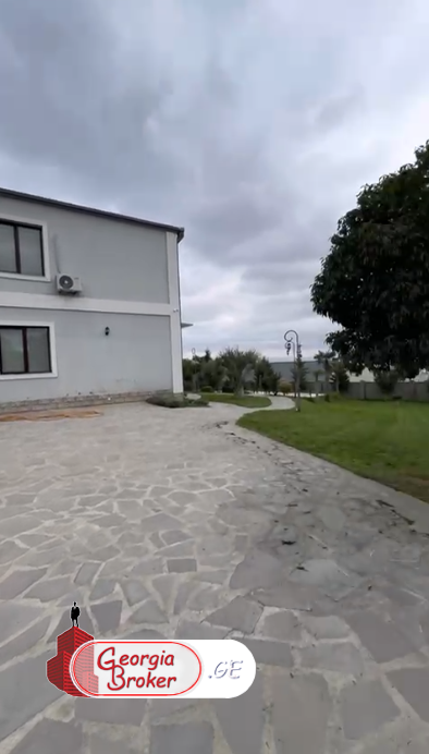 nearly repaired 9-room house for sale