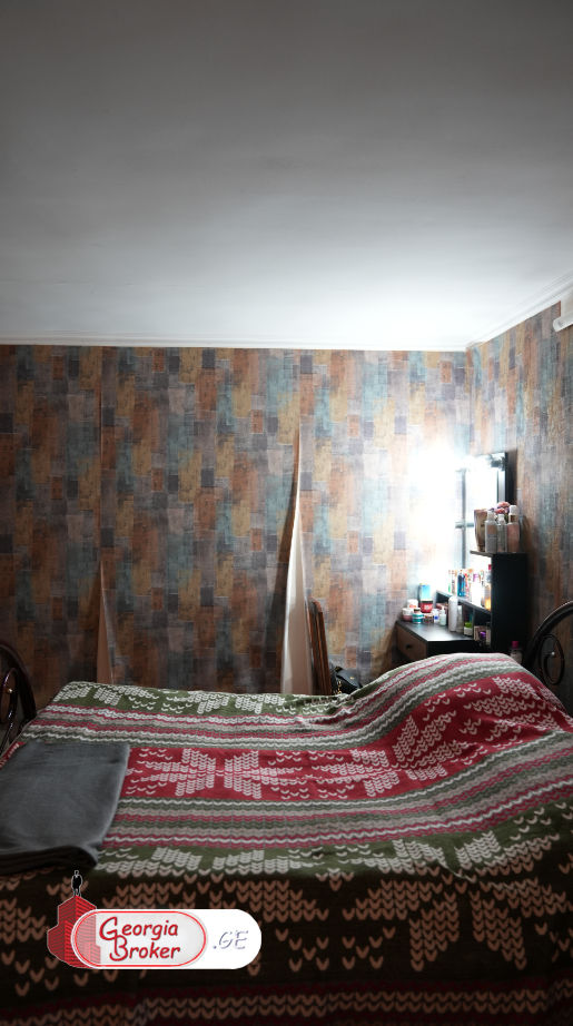 продается офис без ремонта 7-комнат