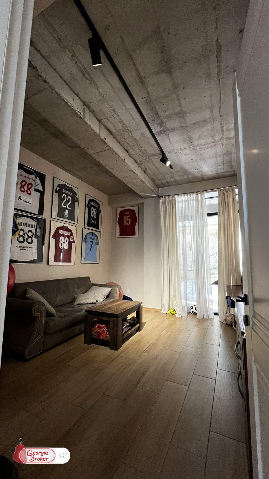 nearly repaired 7-room house for sale