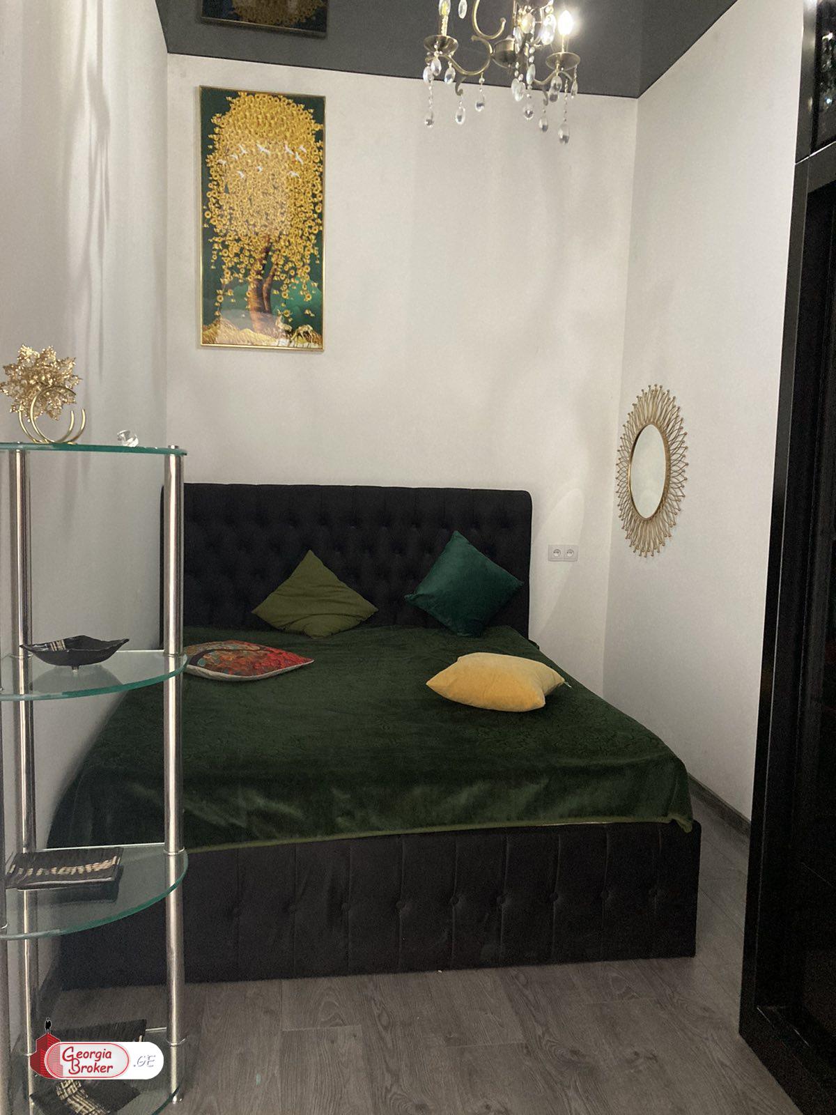 იყიდება ახალი გარემონტებული 4 ოთახიანი ბინა ისანში