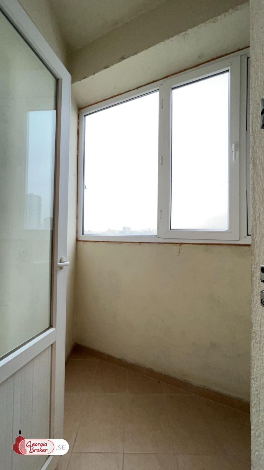 nearly repaired 2-room apartment for sale