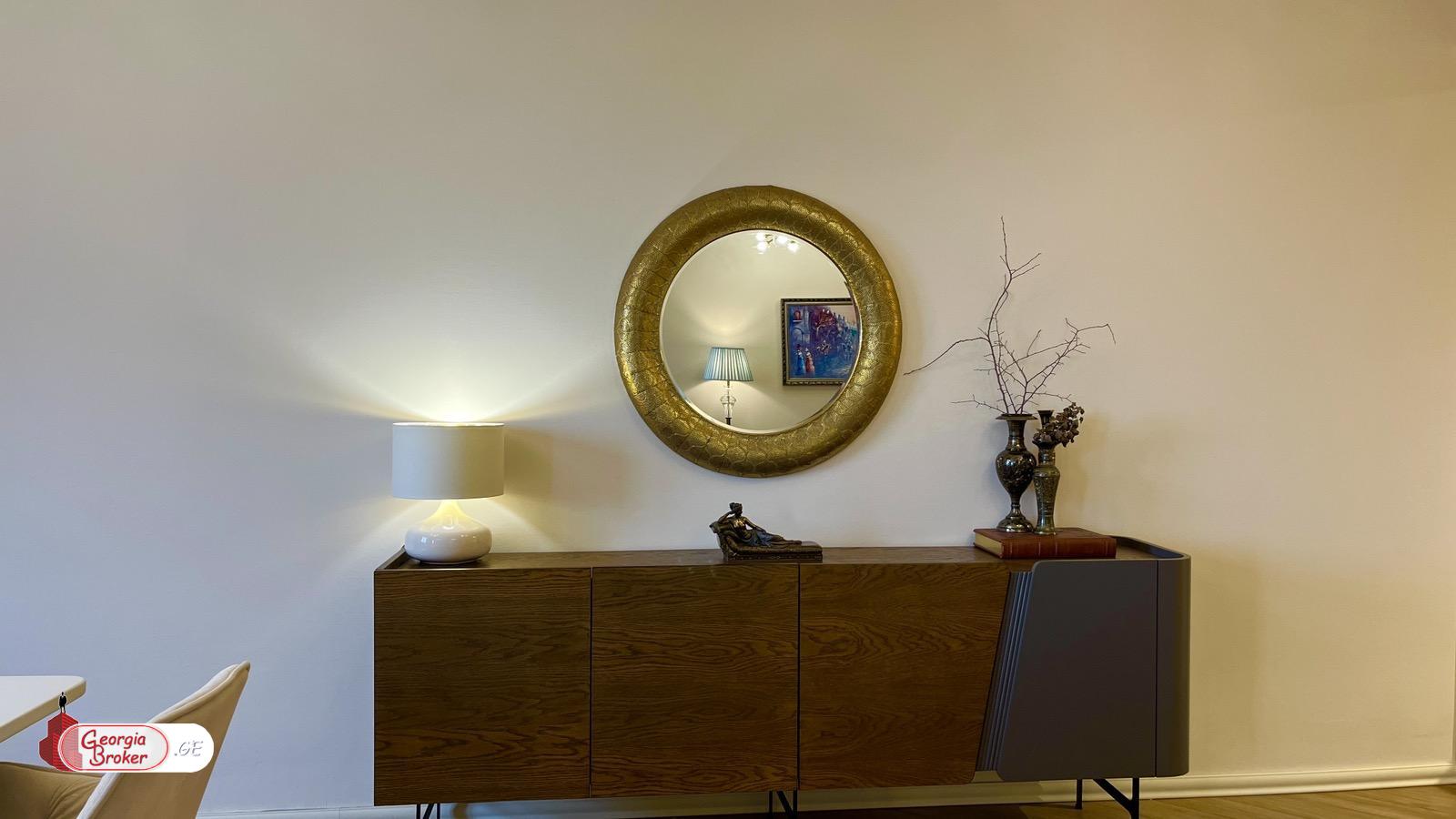 იყიდება ახალი გარემონტებული 3 ოთახიანი ბინა ვაკეში