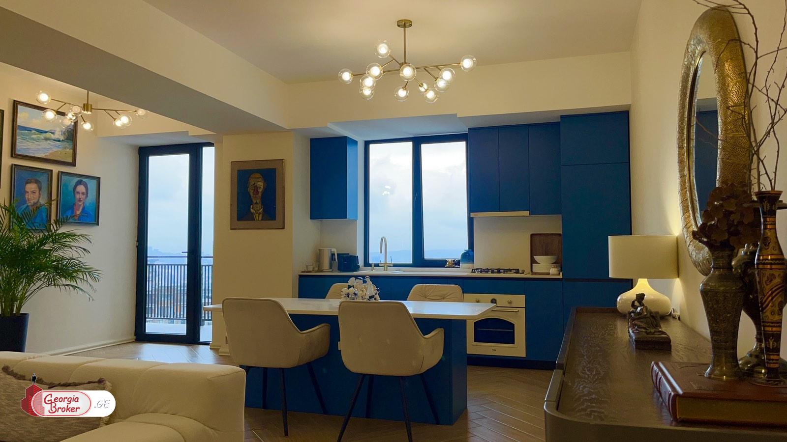 იყიდება ახალი გარემონტებული 3 ოთახიანი ბინა ვაკეში