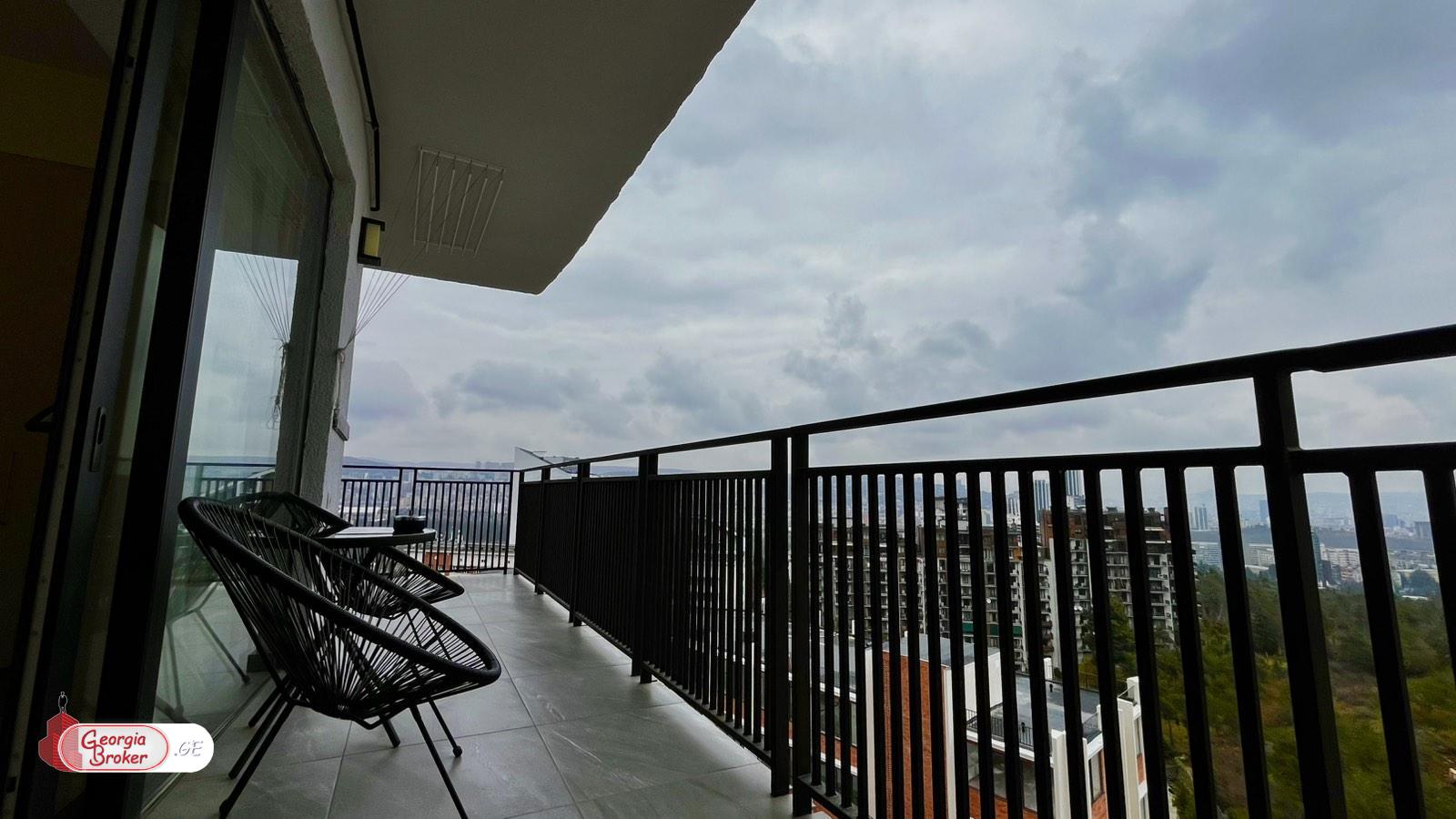 იყიდება ახალი გარემონტებული 3 ოთახიანი ბინა  ვაკეში