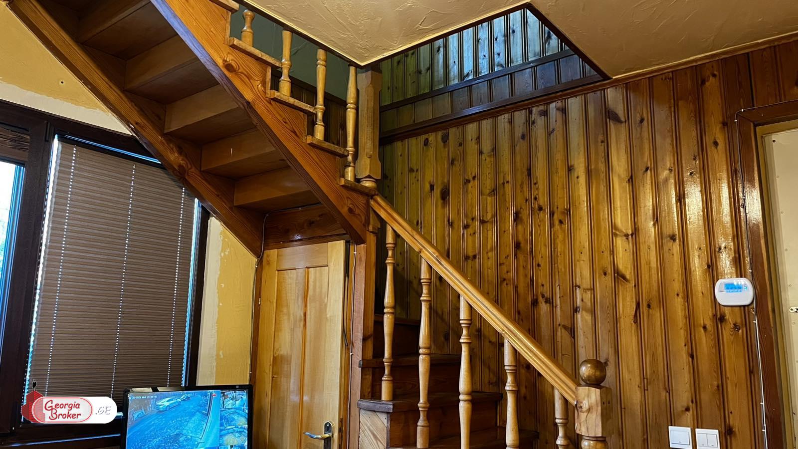 იყიდება ახალი გარემონტებული 7 ოთახიანი  აგარაკი მცხეთაში