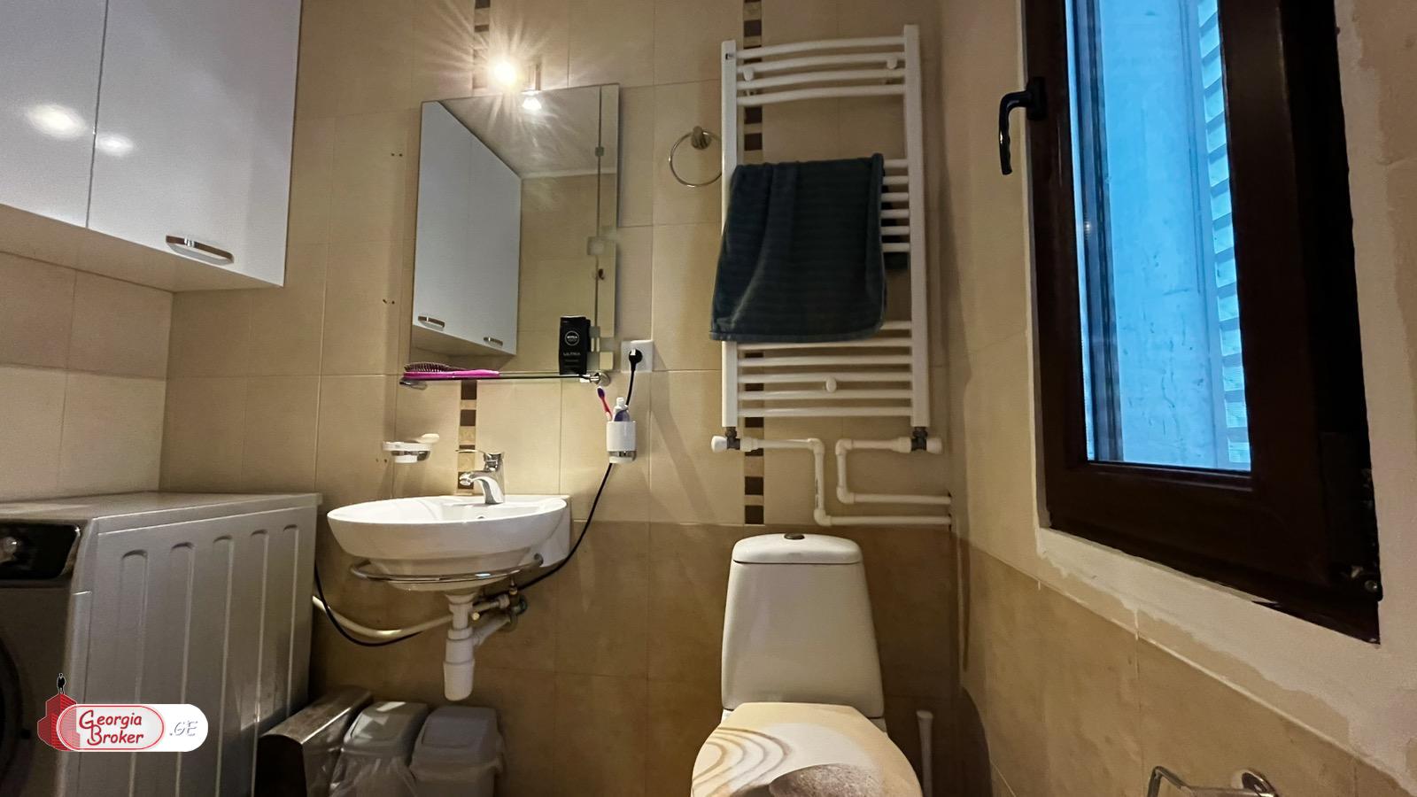 იყიდება ახალი გარემონტებული 7 ოთახიანი სახლი არმაზში