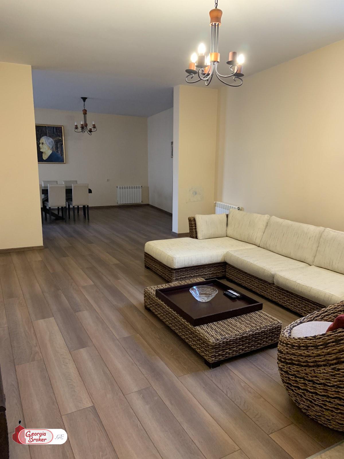 nearly repaired 5-room house for rent