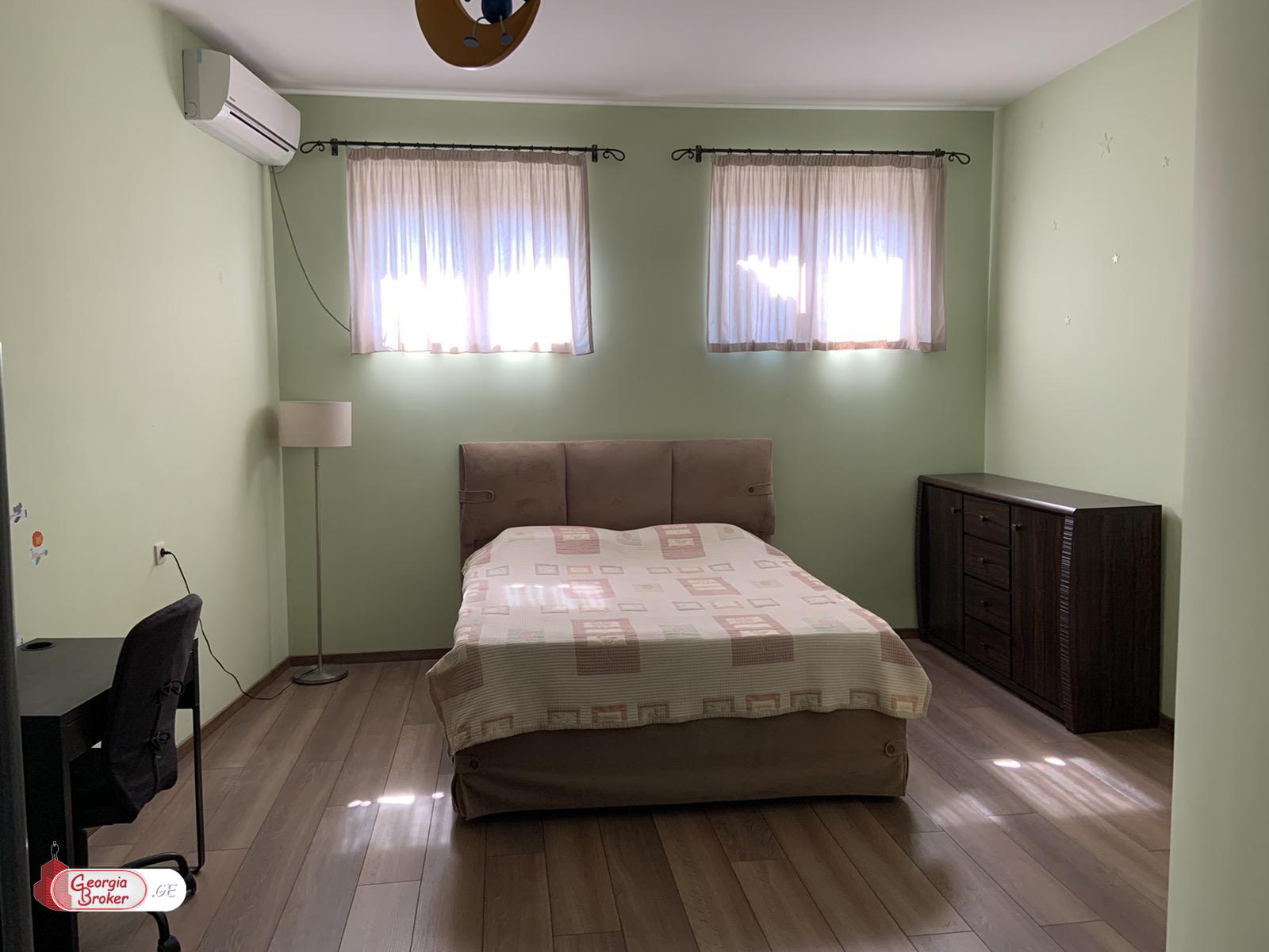 в аренду дом с новым ремонтом 5-комнат