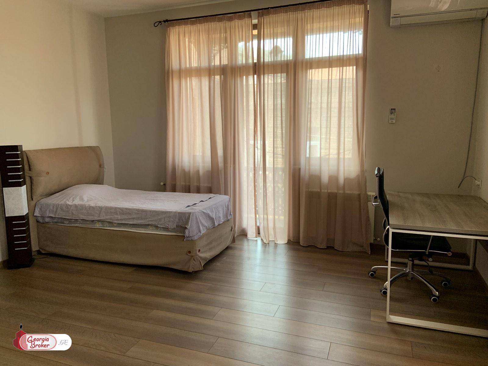 в аренду дом с новым ремонтом 5-комнат